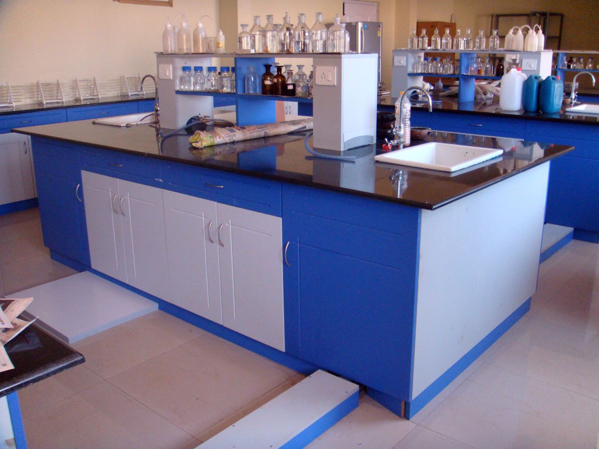 Best Quality Lab Tables in Bangalore